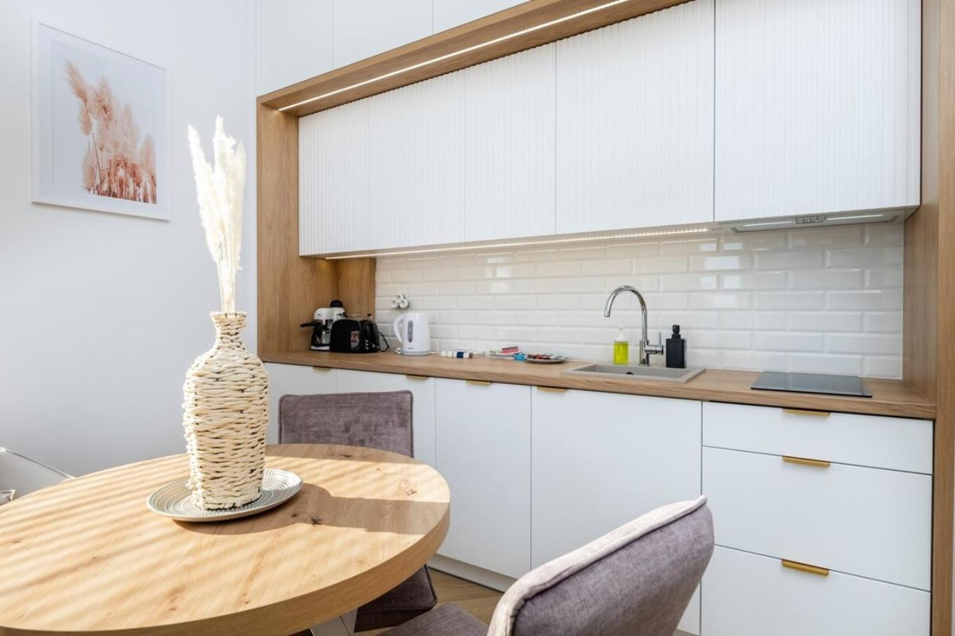 Wiktoryn 21 Citysphere Premium Suite 2 Warschau Buitenkant foto