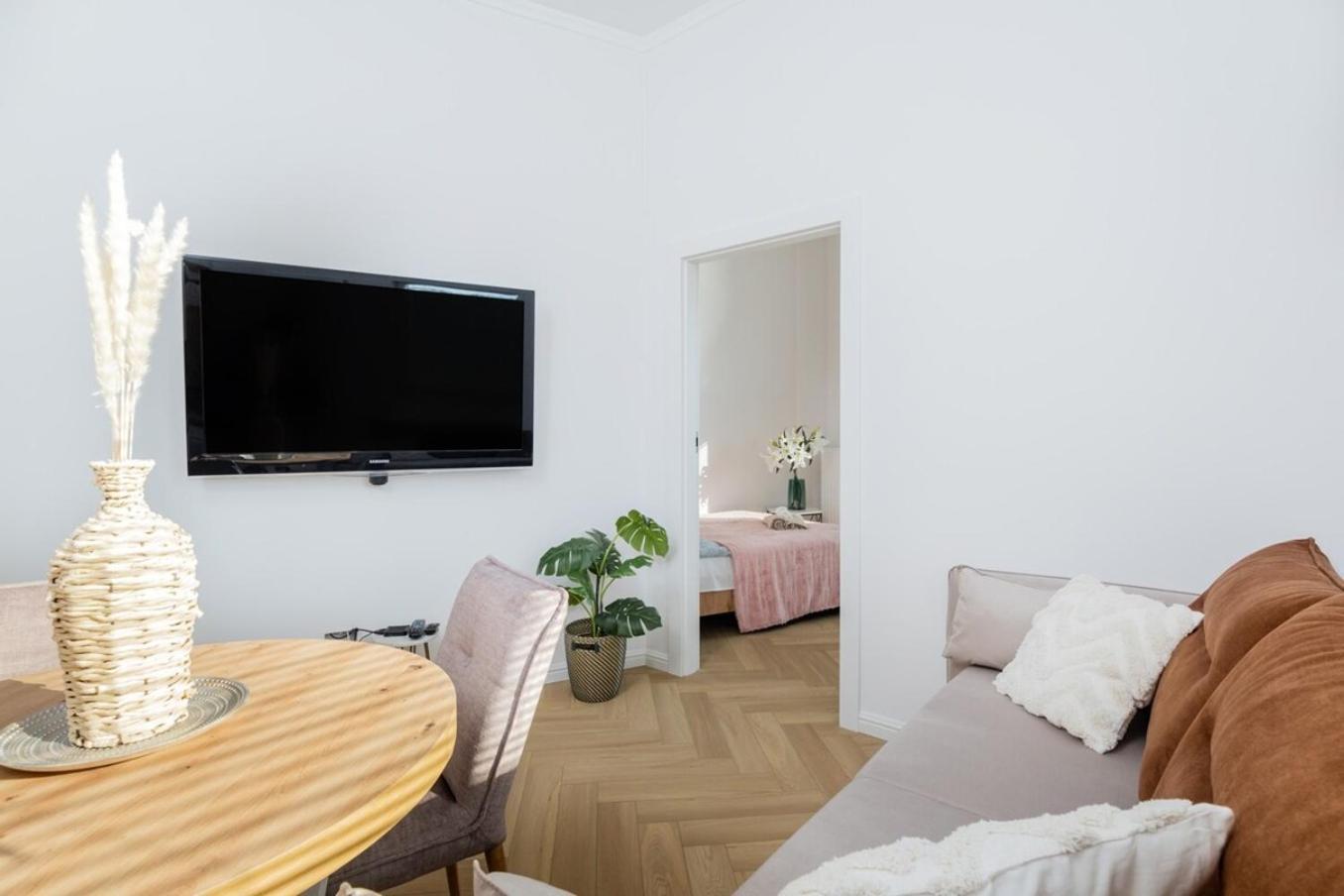 Wiktoryn 21 Citysphere Premium Suite 2 Warschau Buitenkant foto