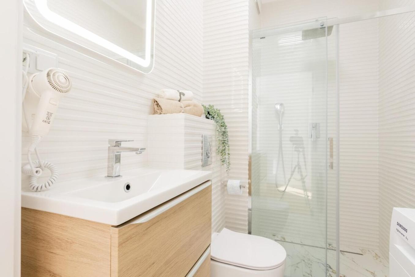 Wiktoryn 21 Citysphere Premium Suite 2 Warschau Buitenkant foto