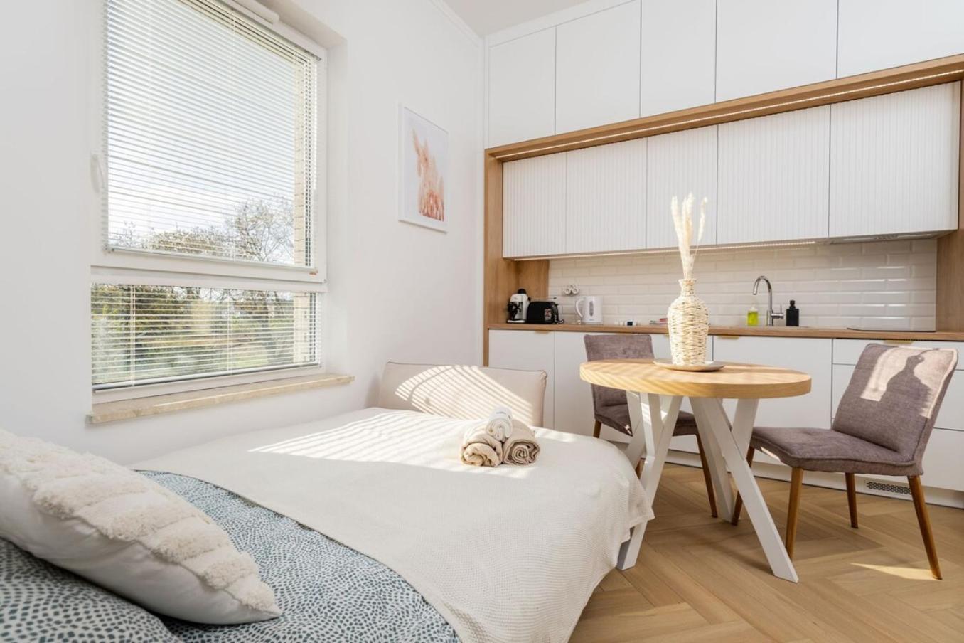 Wiktoryn 21 Citysphere Premium Suite 2 Warschau Buitenkant foto