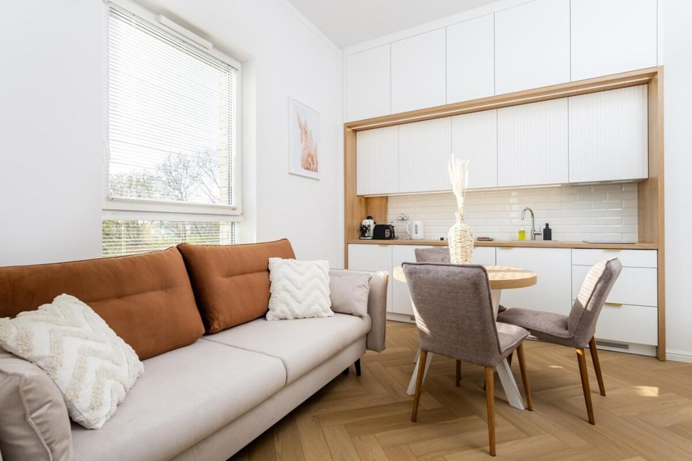 Wiktoryn 21 Citysphere Premium Suite 2 Warschau Buitenkant foto